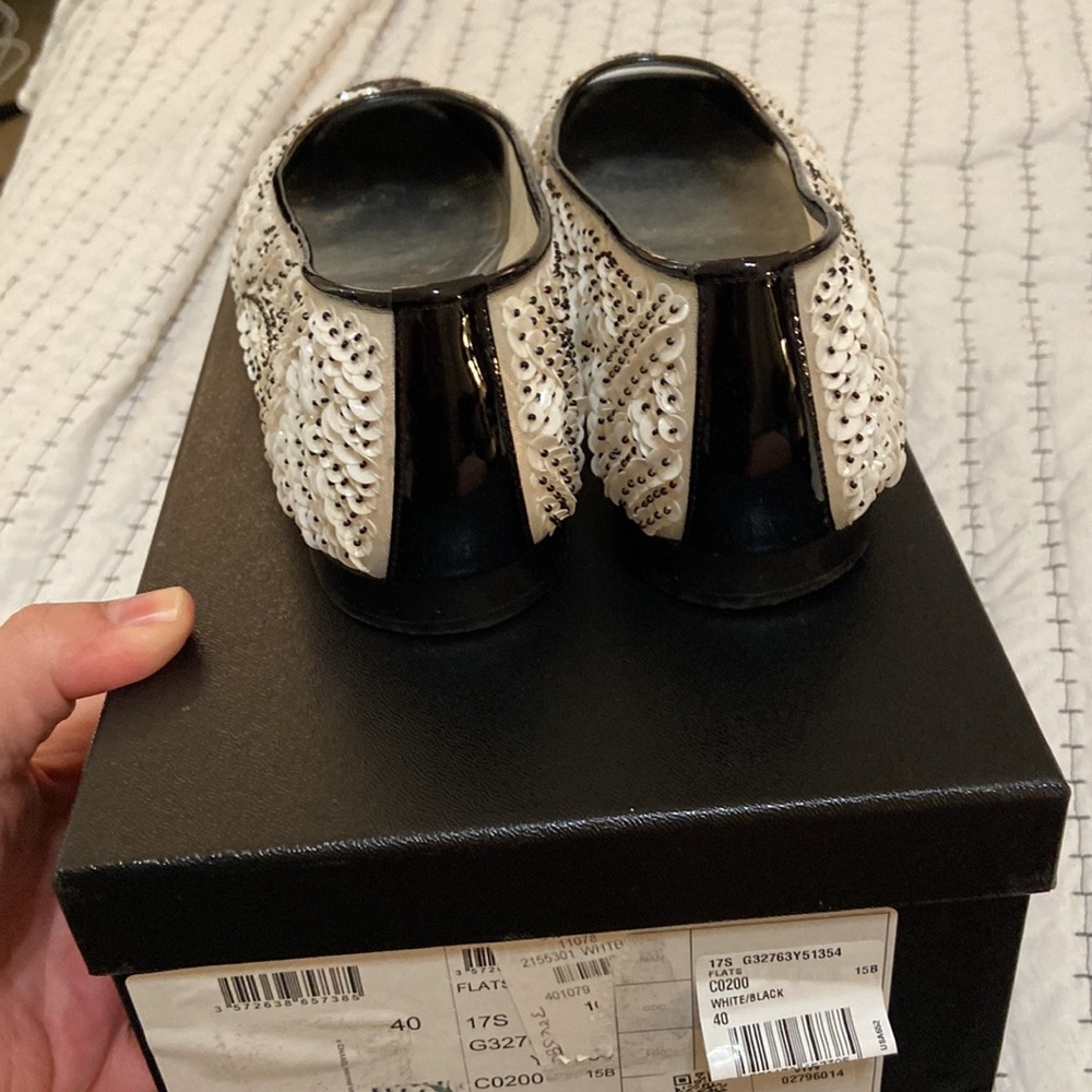 Chanel size 40 female flats white sequins with black patent leather - Picture 3 of 4